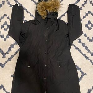 Black Ski Jacket with Faux Fur Trim Weather-Resistant